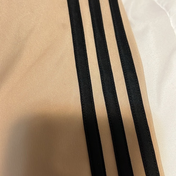 Unisex ADIDAS 3 Stripe, Zip up Track Jacket! 🔥🔥 - Picture 3 of 5